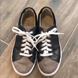 Cute black and brown leather shoes(women)